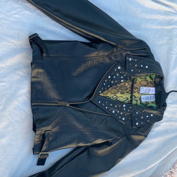 Leather jacket - Picture 5 of 5